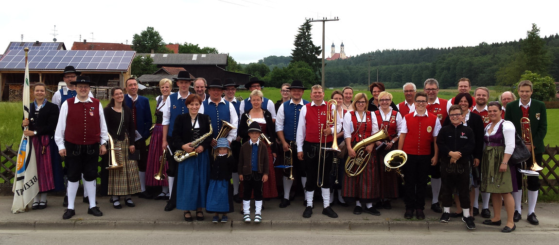 Die Musiker des ASM-Musikbezirk 17 Dillingen/Donau auf der ASM-Musikantenwallfahrt in Roggenburg